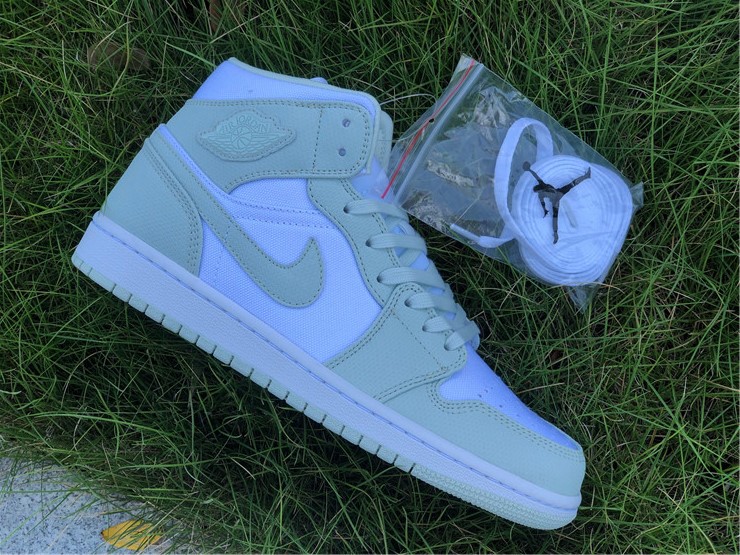 Air Jordan 1 Mid Spruce White