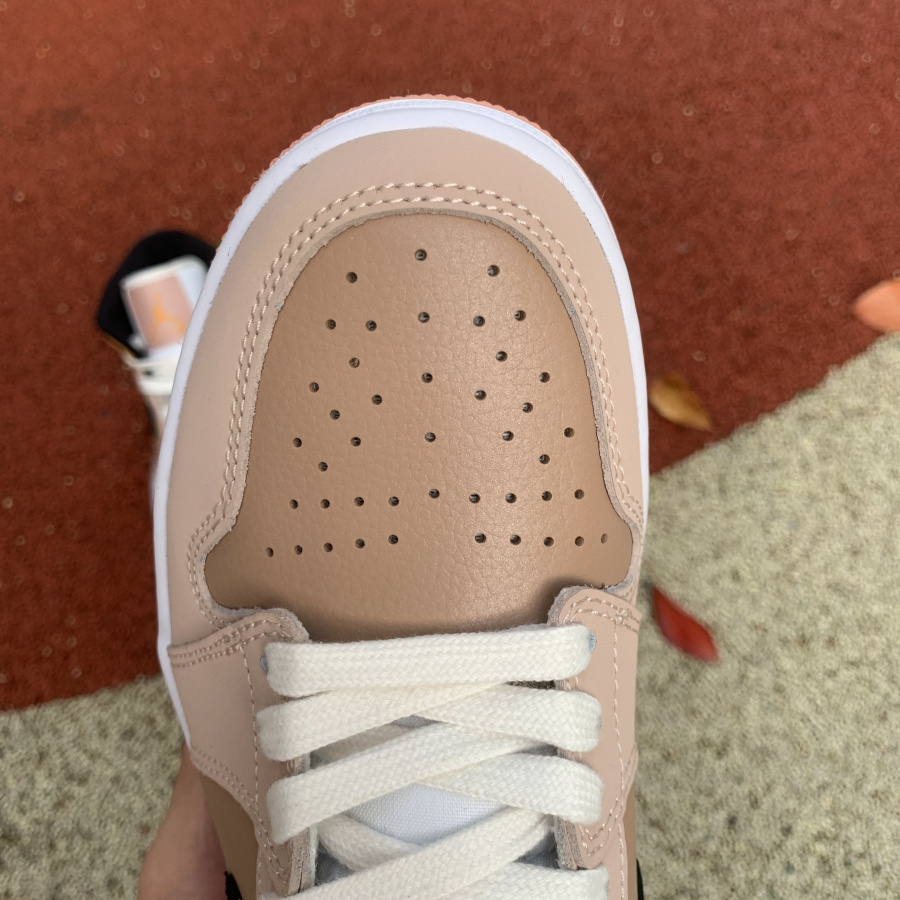 Air Jordan 1 Mid SE Particle Beige