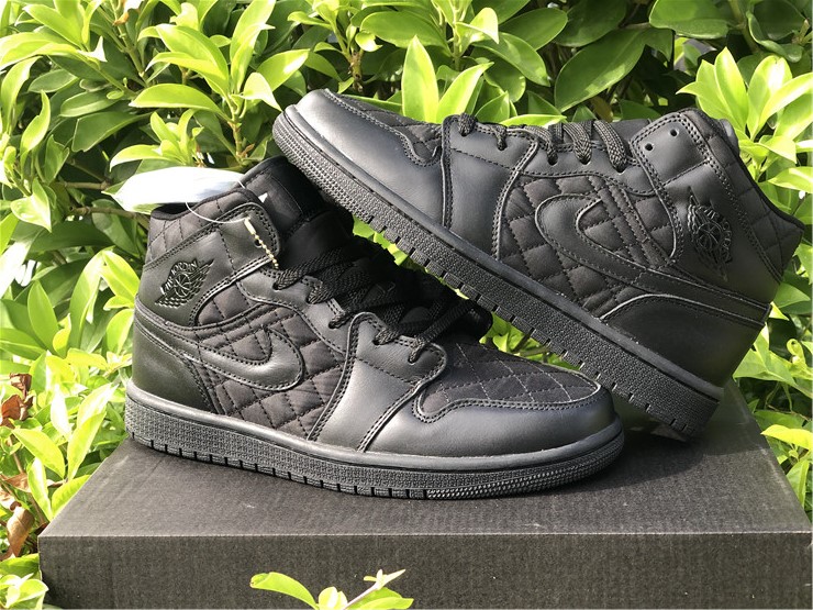 Air Jordan 1 Mid SE Black