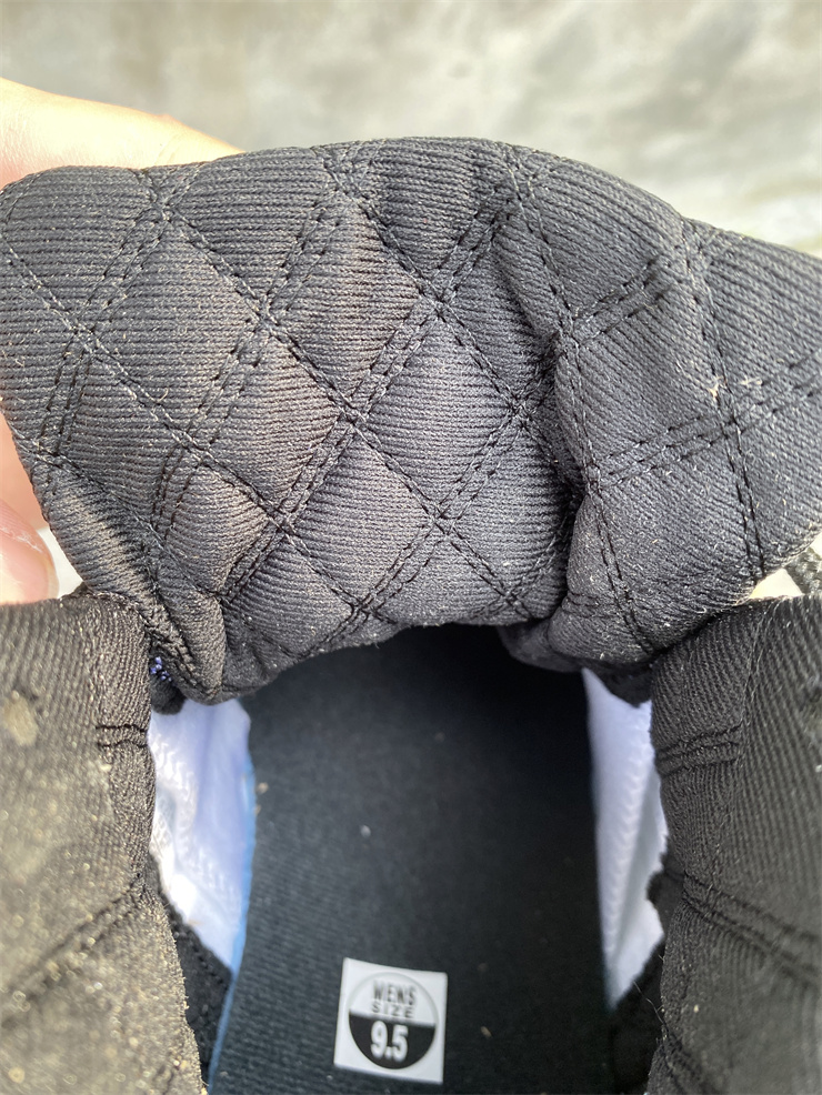 Air Jordan 12 Royalty