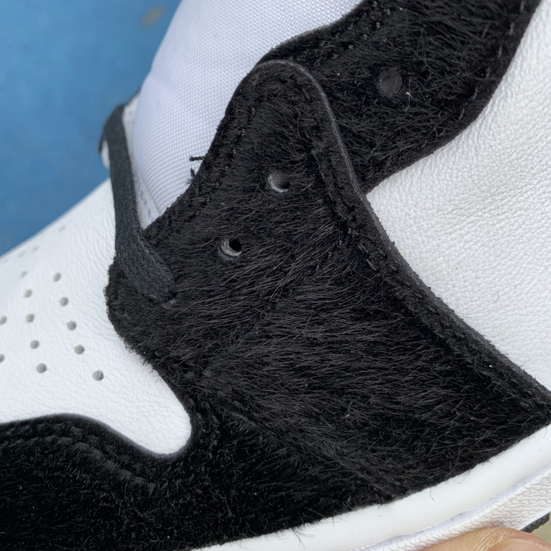 Air Jordan 1 Retro High OG WMNS “Panda”