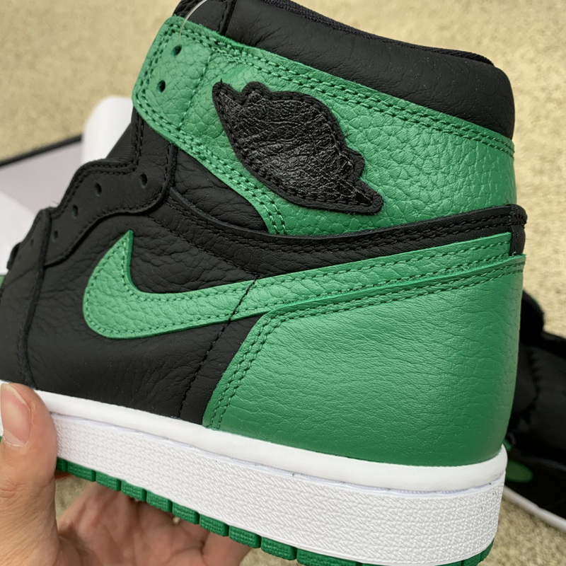 Air Jordan 1 Retro High OG “Pine Green”