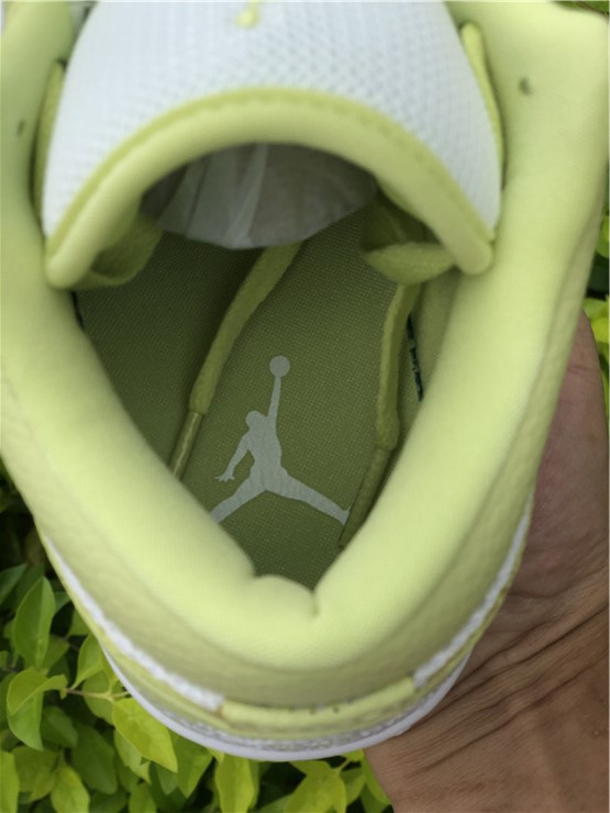 Air Jordan 1 Low Limelight