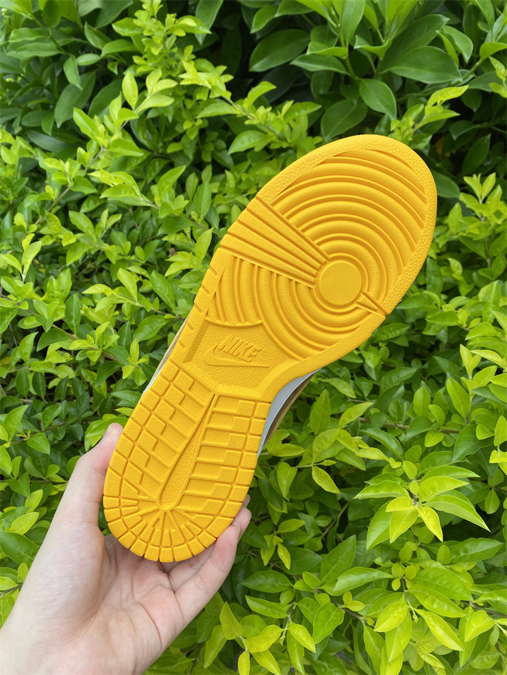 Nike Dunk Low SE Dusty Olive