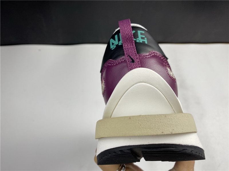 Sacai x Nike Vaporwaffle Villain Red Neptune Green