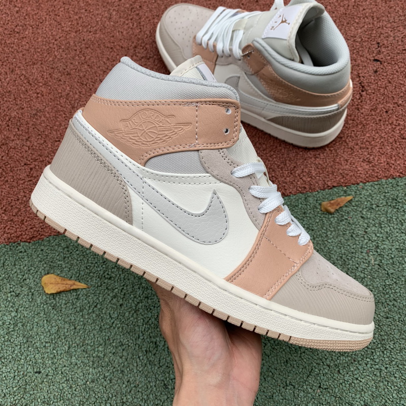 Jordan 1 Mid Shoes022