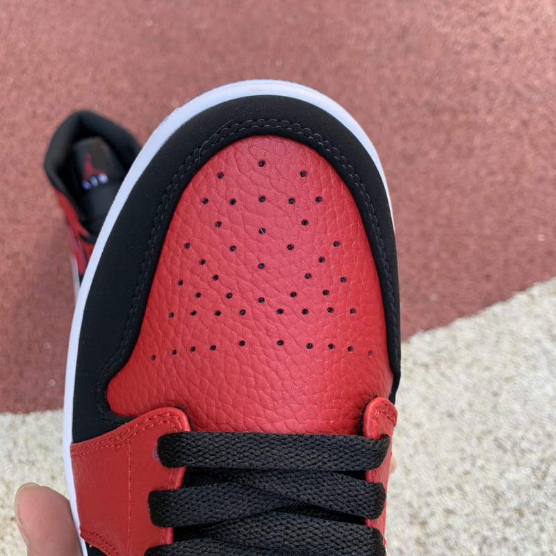 Jordan 1 Mid Reverse Bred