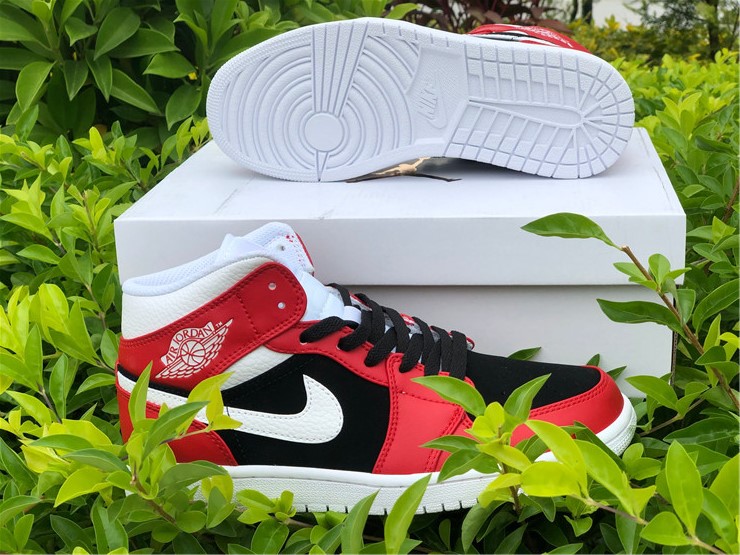 Air Jordan 1 Mid Black Red