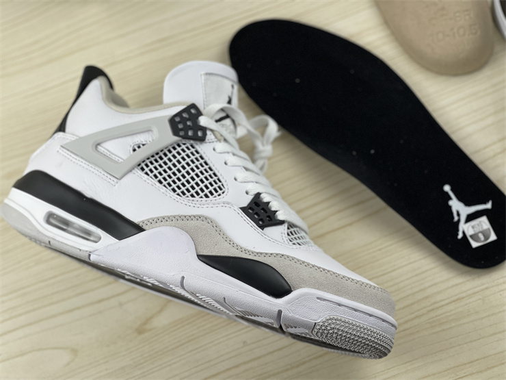 Air Jordan 4 “Military Black”