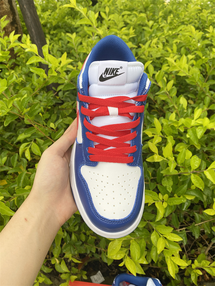 Doraemon x Nike SB Dunk Low