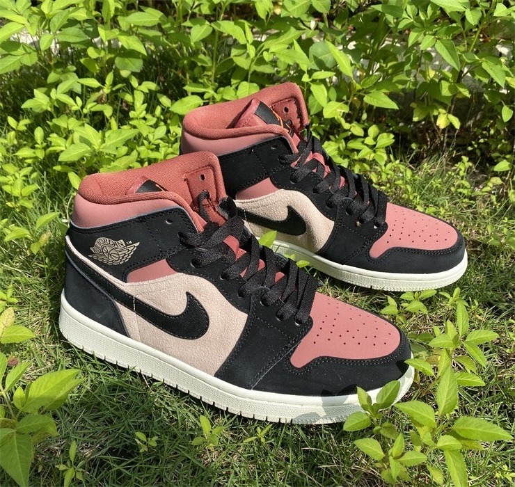 Air Jordan 1 Mid ''Rouge Gouache''