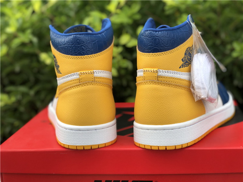 Air Jordan 1 “Michigan” PE