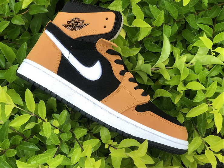 Air Jordan 1 Zoom Comfort Surfaces