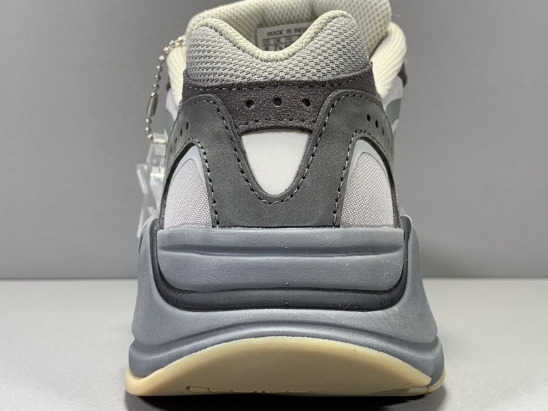 Yeezy 700 Boost Tephra