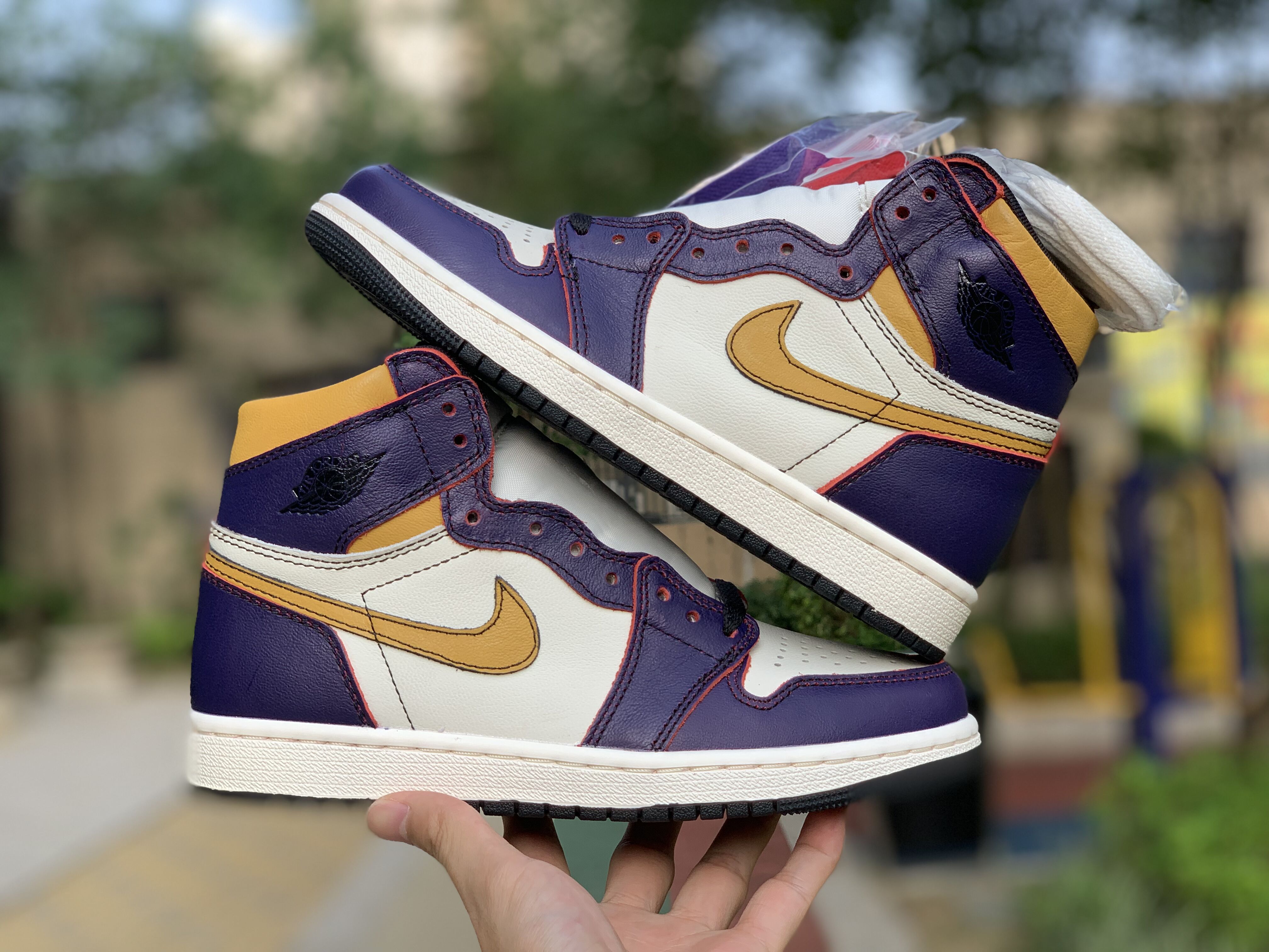 Nike SB x Air Jordan 1 Lakers GS