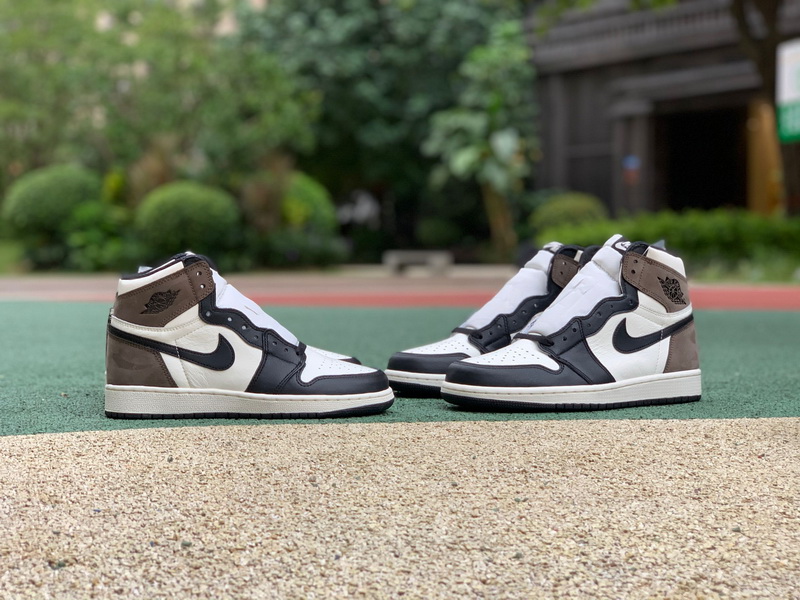 Air Jordan 1 High OG “Dark Mocha” GS