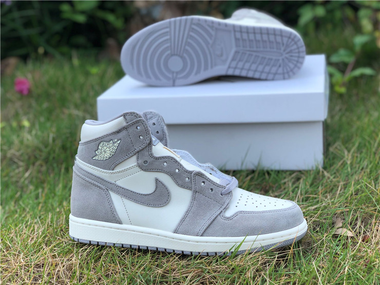 Air Jordan 1 “Grey White”