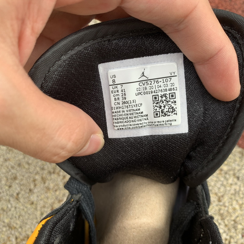 Jordan 1 Mid Shoes043