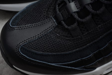 Nike mens Air Max 95