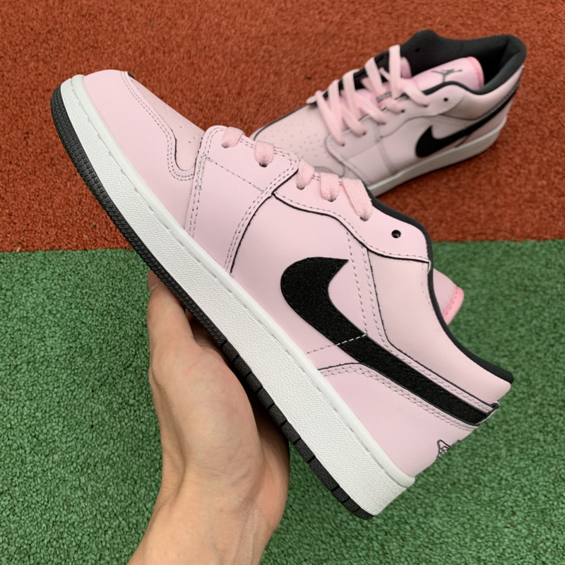 Air Jordan 1 Low shoes