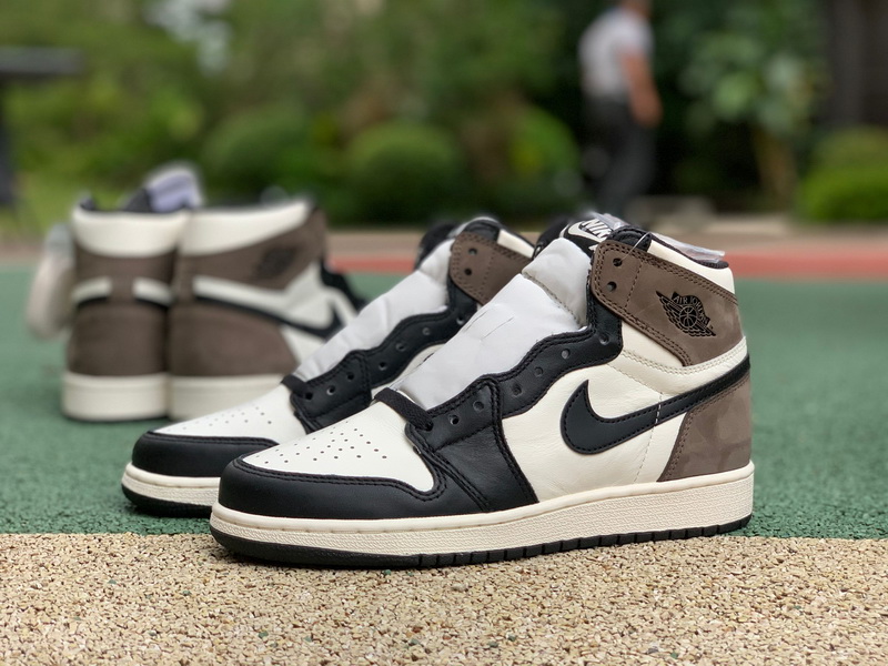 Air Jordan 1 High OG “Dark Mocha” GS