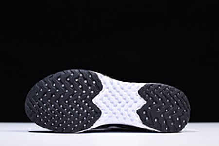 Nike Epic React Flyknit black and white