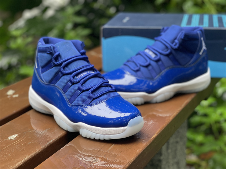 Air JORDAN 11