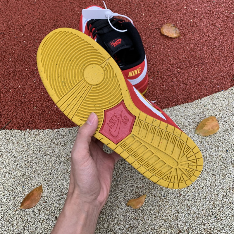 Nike SB Dunk Low “25th Anniversary”