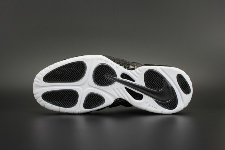 Nike Air Foamposite Pro Dr.Doom Black/White
