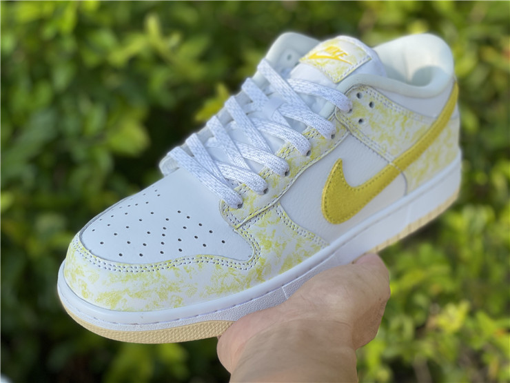 Wmns Dunk Low OG 'Yellow Strike' GS