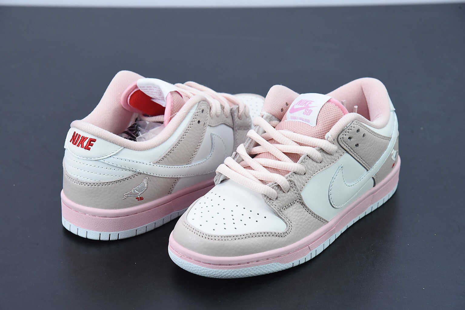 Staple x Nike SB Dunk Low Pigeon