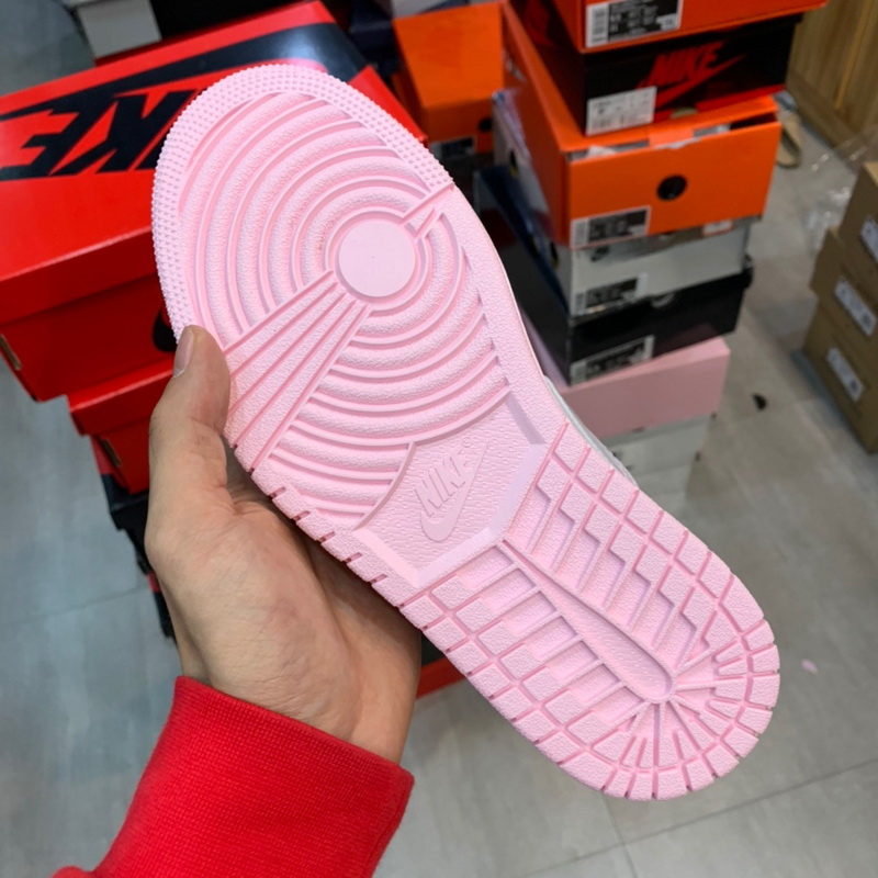 Air Jordan 1 Mid WMNS “Digital Pink