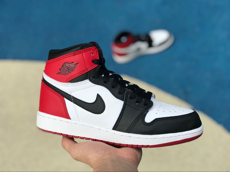 Air Jordan 1 Retro GS Black Toe