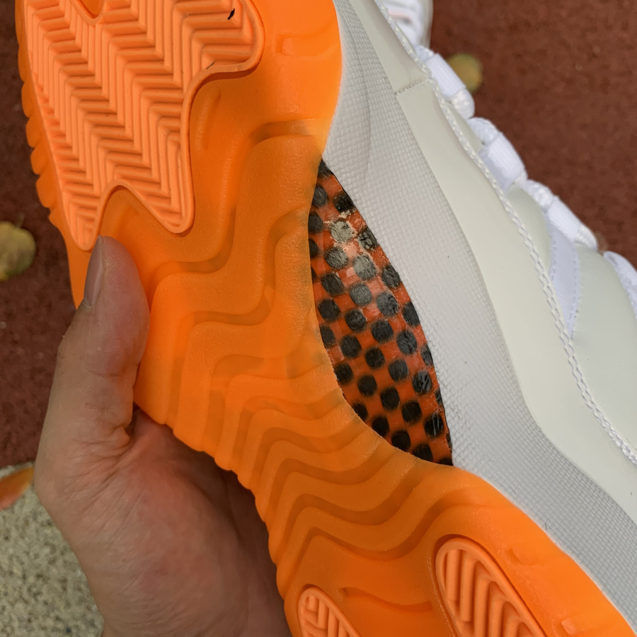 Air Jordan 11 Low WMNS Citrus 2021
