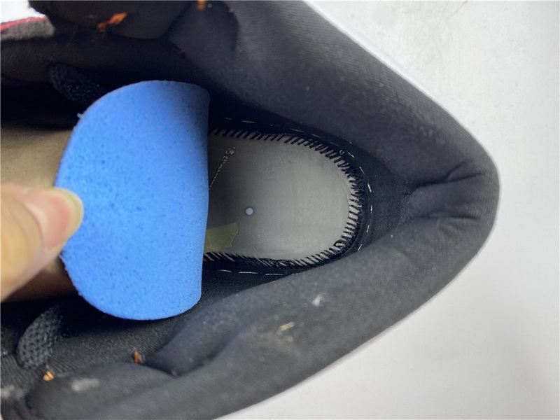 Air Jordan 1 Mid “Turf Orange”