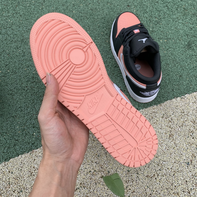 Air Jordan 1 Low shoes