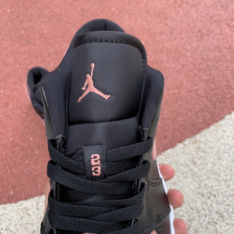 Air Jordan 1 Low shoes