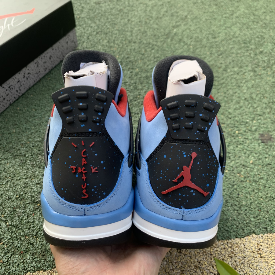 Travis Scott x Air Jordan 4