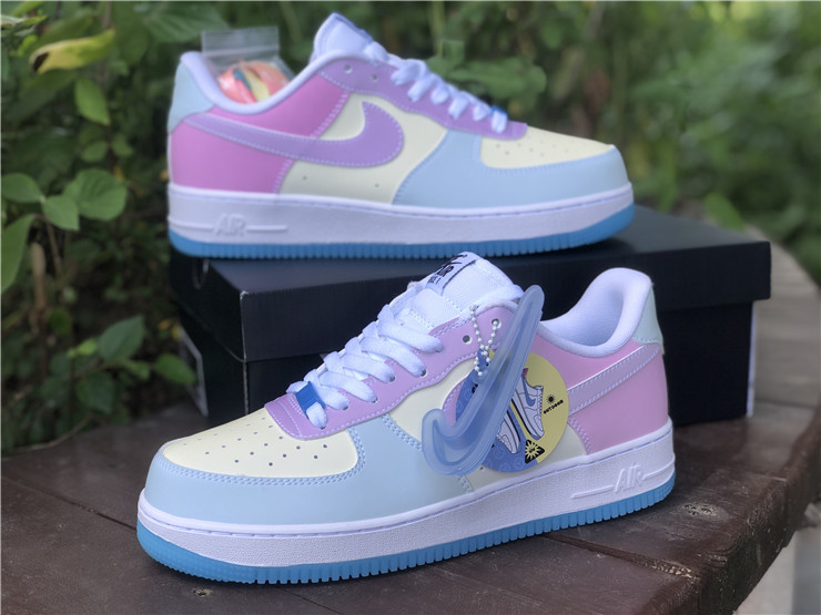 NIKE Air Force 1'07 LX UV
