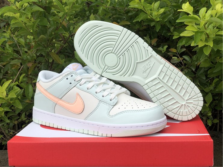 Nike SB Dunk Low Light Powder Mint Green