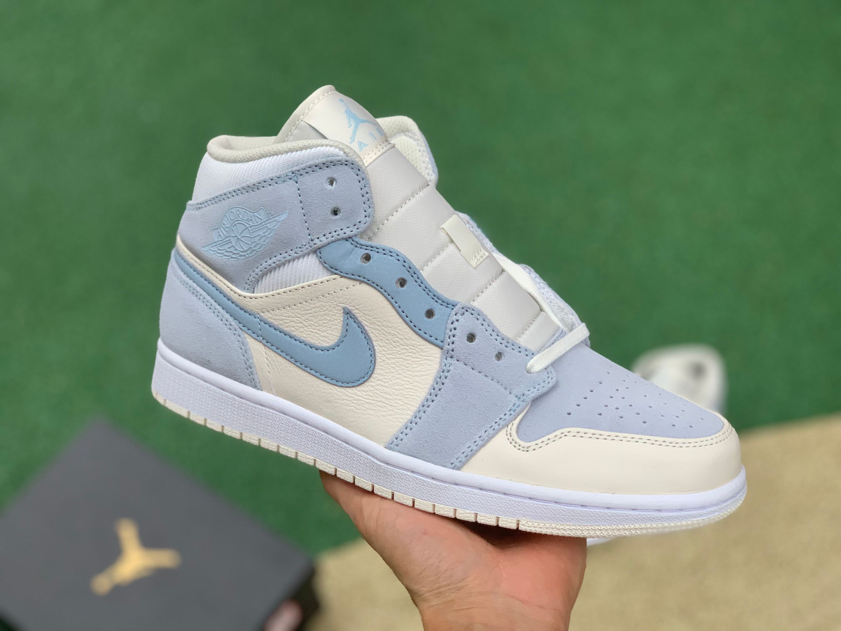 Jordan 1 Mid Mixed Textures Blue