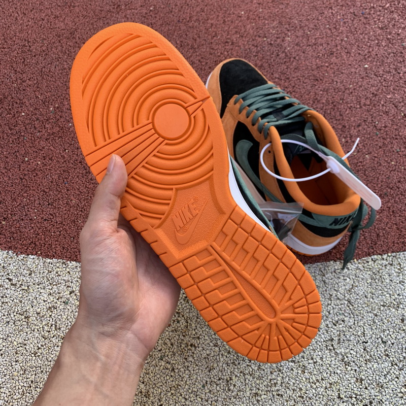 Nike Dunk Low SP “Ceramic”