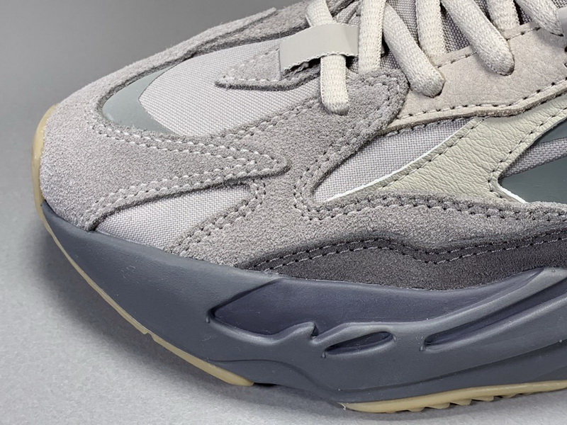 Yeezy 700 Boost Tephra