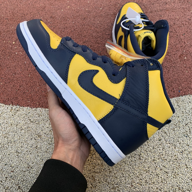 Nike Dunk High “Michigan”