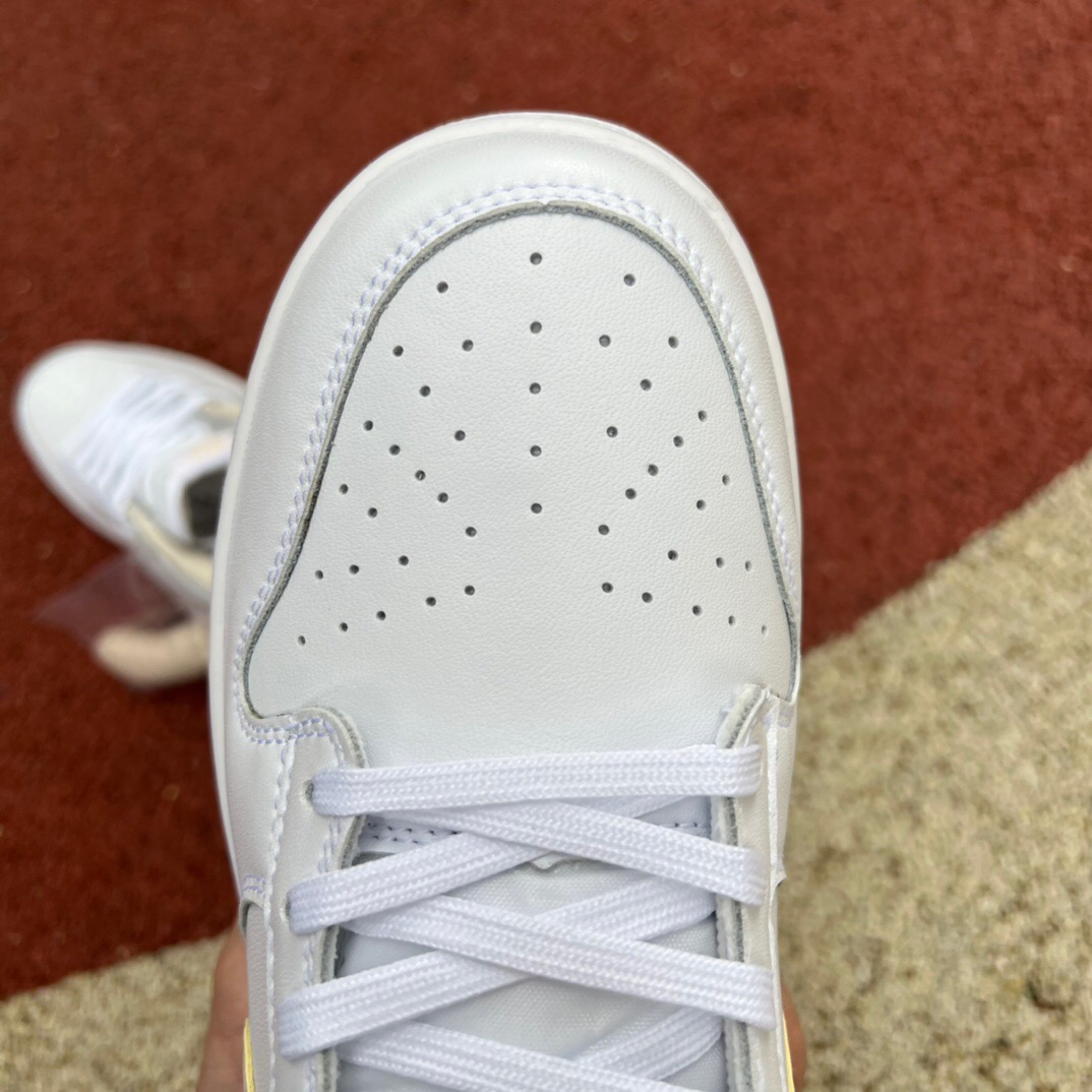 Nike SB Dunk Low Pearl Pink