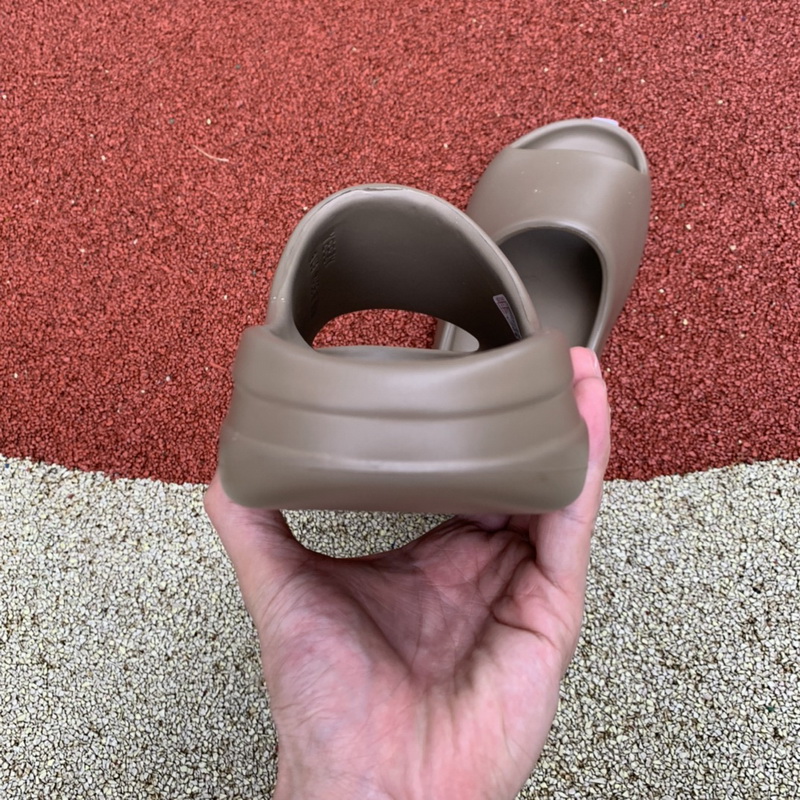 Yeezy Slide