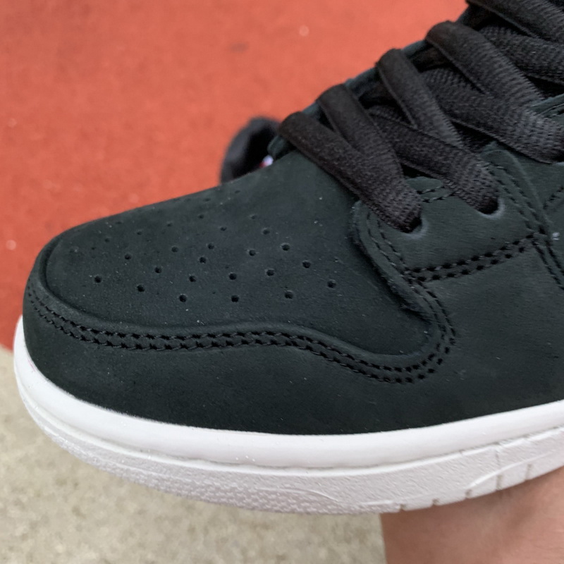 Nike SB Dunk High Oski Shark