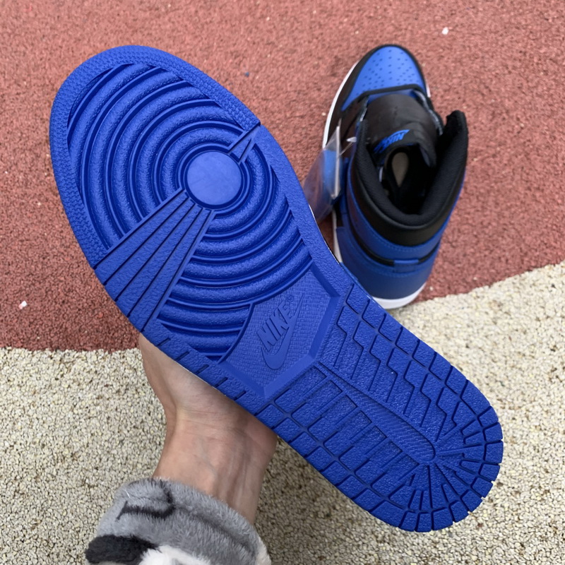 Air Jordan 1 “Royal” 2017