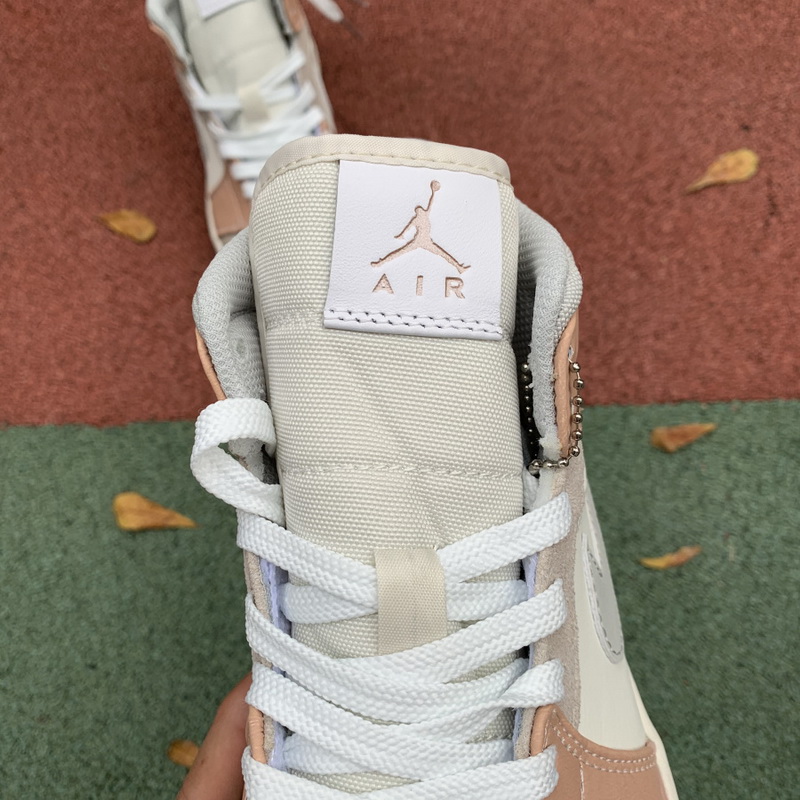 Jordan 1 Mid Shoes022