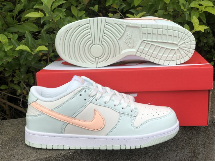 Nike SB Dunk Low Light Powder Mint Green